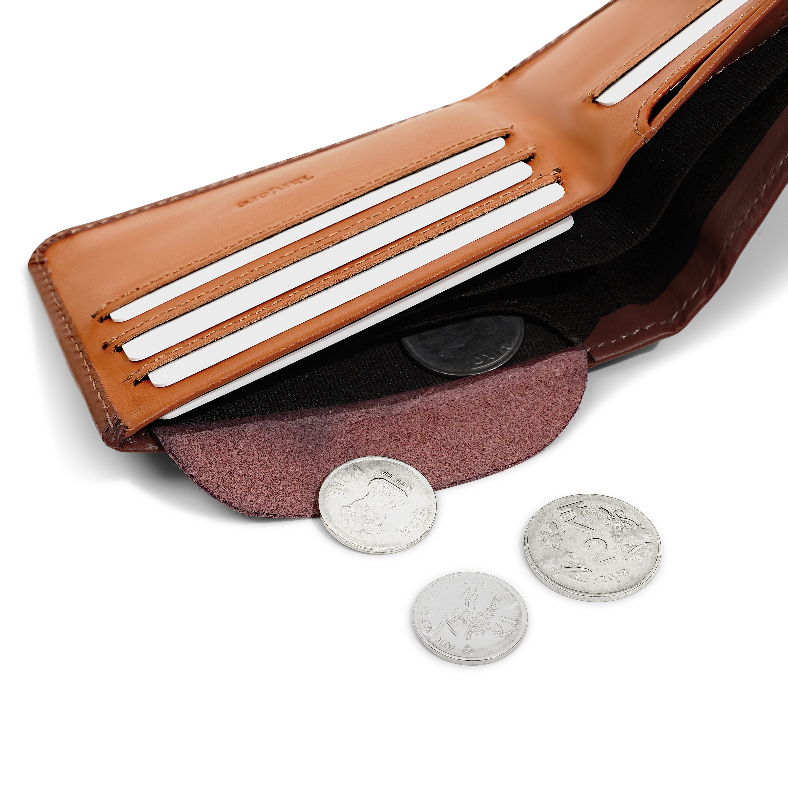 Close-up of the internal coin pocket in the Modern Classic 2.0 Brown wallet. Functional Full Grain Nappa Leather design ensuring secure storage with a Slim Profile.